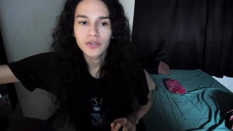 helena_spellman online show from November 18, 2025, 1:22 am