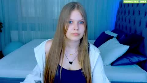 Snapshot of helena_tvs chatting on May 26, 2026, 9:27 am Helena online show from May 26, 2026, 9:27 am