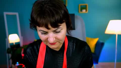 helenbeler online show from October 26, 2025, 12:22 pm