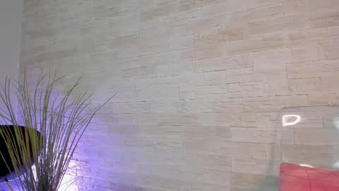 Snapshot of helenceccile chatting on April 7, 2026, 4:35 am Helen online show from April 7, 2026, 4:35 am