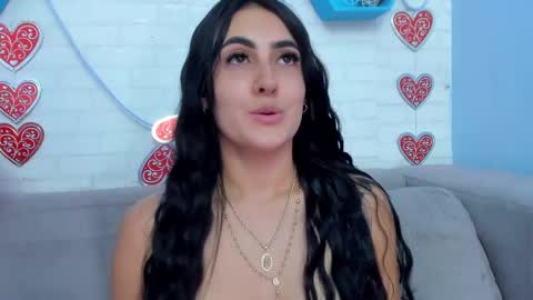 Snapshot of helenn_monroy1 chatting on February 14, 2025, 5:57 pm online show from February 14, 2025, 5:57 pm