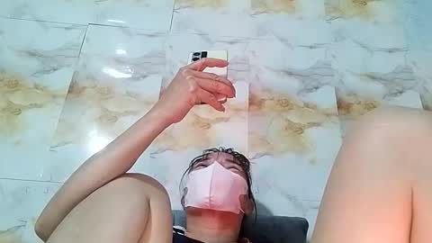 Snapshot of helenna_00 chatting on December 14, 2025, 12:05 am helenna_00 online show from December 14, 2025, 12:05 am