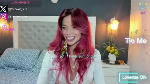 Snapshot of helensun_oficial chatting on May 22, 2026, 2:08 am Helen online show from May 22, 2026, 2:08 am