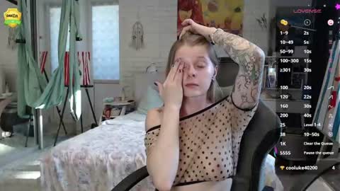 Snapshot of helenundersin chatting on July 18, 2026, 2:54 pm Helen online show from July 18, 2026, 2:54 pm