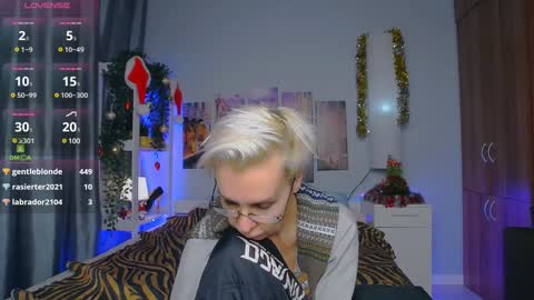 Snapshot of helgahimmele chatting on December 22, 2024, 4:17 am Helga online show from December 22, 2024, 4:17 am