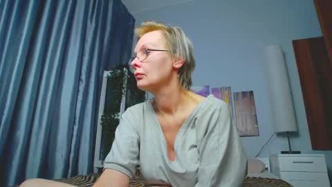 Snapshot of helgahimmele chatting on March 10, 2025, 1:01 am Helga online show from March 10, 2025, 1:01 am