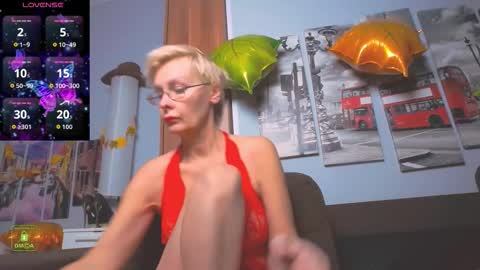 Snapshot of helgahimmele chatting on November 29, 2025, 12:08 pm Helga online show from November 29, 2025, 12:08 pm