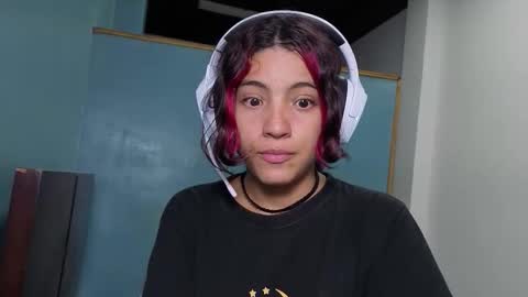 Helia Transfem and Amy online show from September 24, 2025, 5:22 am