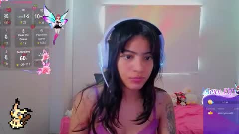 Helia Transfem and Amy online show from February 12, 2026, 7:20 pm