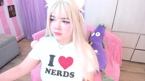 Laura online show from October 4, 2025, 5:27 am