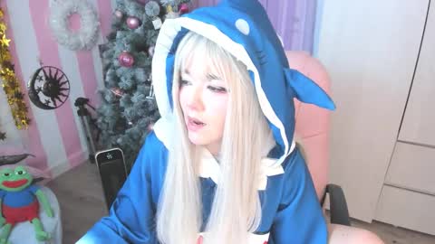 Snapshot of hell_fairy chatting on January 17, 2026, 4:39 am Laura online show from January 17, 2026, 4:39 am