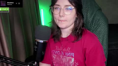 Red online show from July 14, 2026, 6:35 pm