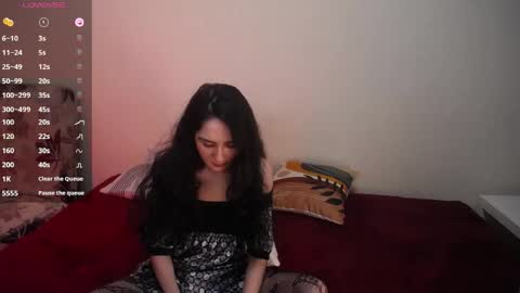 Snapshot of hella_helen chatting on May 6, 2026, 3:50 pm Helen online show from May 6, 2026, 3:50 pm