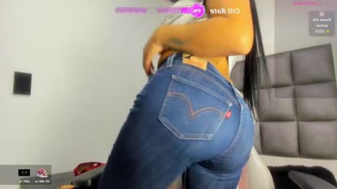 Snapshot of hellen__smith_ chatting on October 14, 2025, 1:45 pm hellen__smith_ online show from October 14, 2025, 1:45 pm