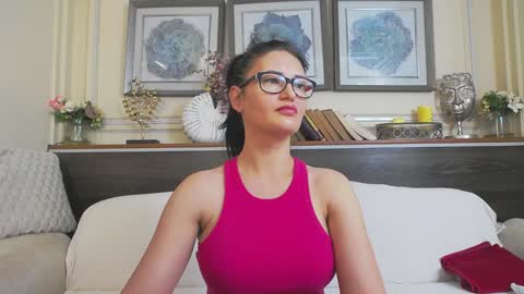 Snapshot of hellendesire chatting on January 16, 2025, 4:07 am online show from January 16, 2025, 4:07 am