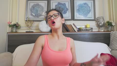 Snapshot of hellendesire chatting on January 24, 2025, 4:05 am online show from January 24, 2025, 4:05 am