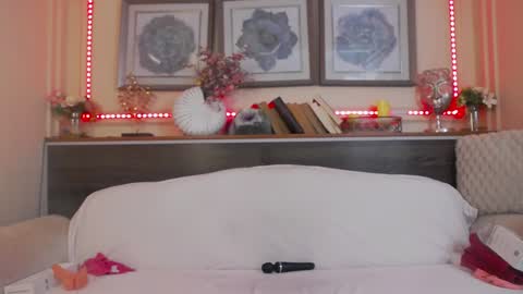 Snapshot of hellendesire chatting on February 7, 2025, 10:08 am online show from February 7, 2025, 10:08 am