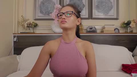 Snapshot of hellendesire chatting on September 15, 2025, 2:55 am online show from September 15, 2025, 2:55 am