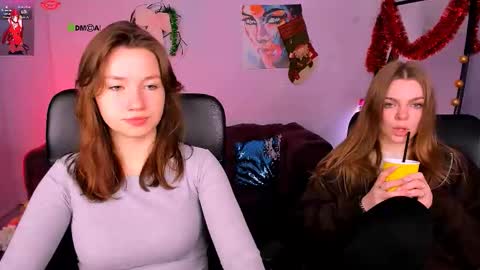 Snapshot of helli_belli chatting on January 10, 2026, 8:32 pm Helli online show from January 10, 2026, 8:32 pm