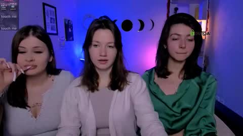 Snapshot of helli_belli chatting on March 1, 2026, 8:11 pm Helli online show from March 1, 2026, 8:11 pm