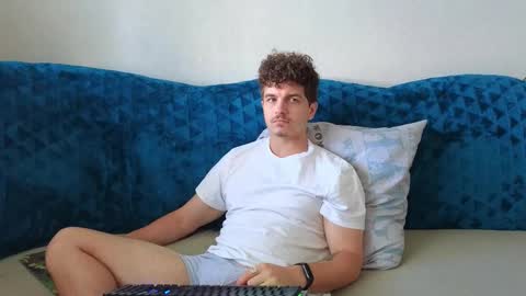 Snapshot of hellish_sugar chatting on September 12, 2025, 7:30 am Remy online show from September 12, 2025, 7:30 am