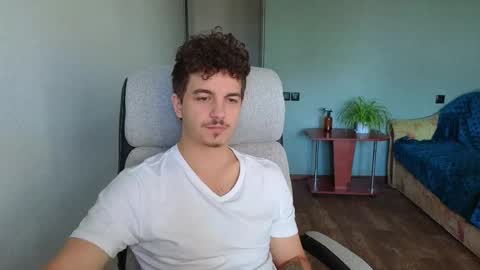 Snapshot of hellish_sugar chatting on October 13, 2025, 7:19 am Remy online show from October 13, 2025, 7:19 am