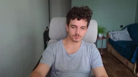 Snapshot of hellish_sugar chatting on October 17, 2025, 6:38 am Remy online show from October 17, 2025, 6:38 am