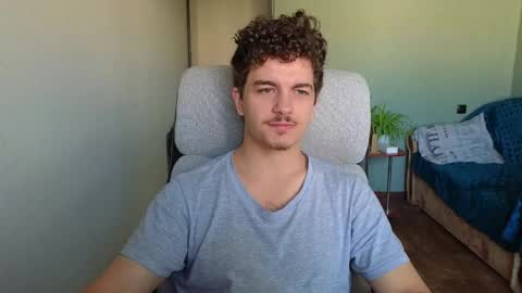 Snapshot of hellish_sugar chatting on October 23, 2025, 6:34 am Remy online show from October 23, 2025, 6:34 am