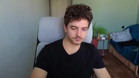 Snapshot of hellish_sugar chatting on October 26, 2025, 7:03 am Remy online show from October 26, 2025, 7:03 am