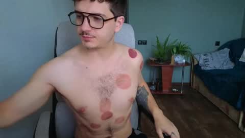 Snapshot of hellish_sugar chatting on October 31, 2025, 7:20 am Remy online show from October 31, 2025, 7:20 am