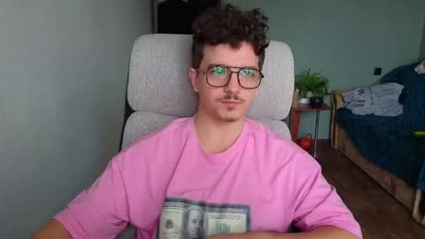 Snapshot of hellish_sugar chatting on November 7, 2025, 8:47 am Remy online show from November 7, 2025, 8:47 am