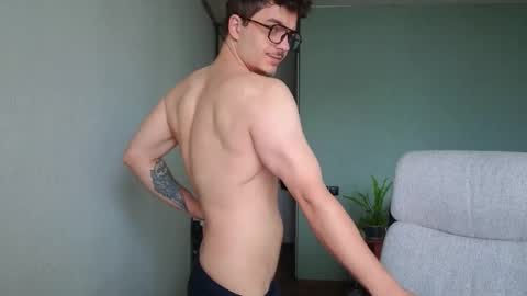 Snapshot of hellish_sugar chatting on November 9, 2025, 6:23 am Remy online show from November 9, 2025, 6:23 am