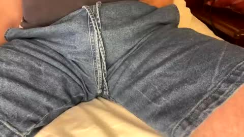 David Whinston Smith online show from October 28, 2025, 3:32 am