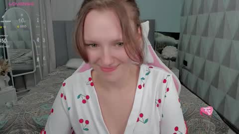 Snapshot of hello_helena chatting on September 10, 2025, 8:20 pm Helene online show from September 10, 2025, 8:20 pm