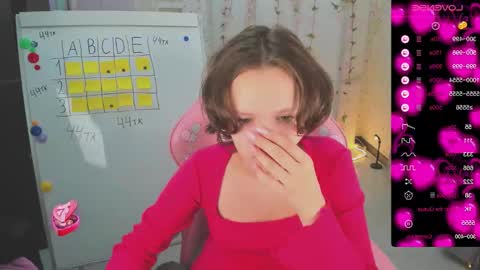 Snapshot of hello_helena chatting on September 20, 2025, 4:24 am Helene online show from September 20, 2025, 4:24 am
