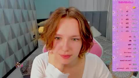 Snapshot of hello_helena chatting on September 23, 2025, 4:15 am Helene online show from September 23, 2025, 4:15 am