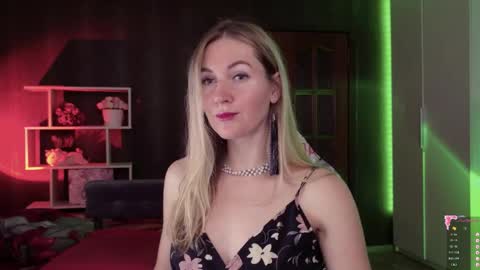Snapshot of hello_lisha chatting on October 13, 2025, 8:36 am Alisia Monday to Friday from 10 am to 4 pm GMT 2 online show from October 13, 2025, 8:36 am