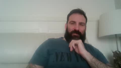 hellobunbunx0 online show from April 7, 2026, 3:45 pm