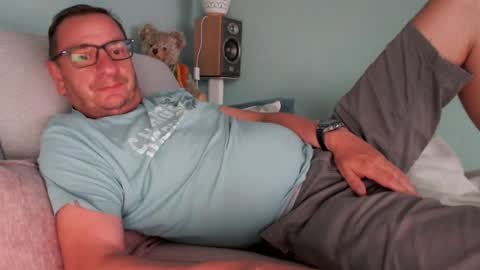 helloitsme7791 online show from July 27, 2026, 5:31 pm