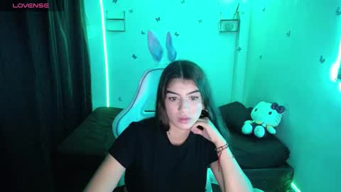 Snapshot of helloo_kityy25 chatting on February 10, 2025, 2:19 am helloo_kityy25 online show from February 10, 2025, 2:19 am