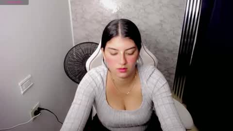 Snapshot of helloo_kityy25 chatting on January 6, 2026, 2:48 am helloo_kityy25 online show from January 6, 2026, 2:48 am