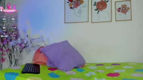 Hellzel online show from September 16, 2025, 6:53 pm