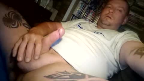 Snapshot of helpmecumhard4uxxx chatting on April 7, 2026, 6:52 pm helpmecumhard4uxxx online show from April 7, 2026, 6:52 pm