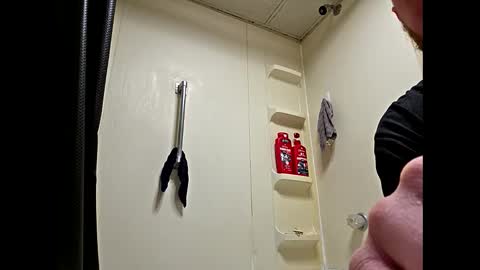 helpmestroke88 online show from December 19, 2025, 3:57 am