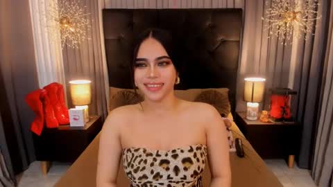 Snapshot of hennessygoddess69 chatting on January 25, 2025, 3:51 am HENNESSY online show from January 25, 2025, 3:51 am