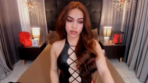 Snapshot of hennessygoddess69 chatting on February 4, 2025, 5:10 am HENNESSY online show from February 4, 2025, 5:10 am