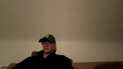 Snapshot of henrietje chatting on January 16, 2026, 9:19 pm henrietje online show from January 16, 2026, 9:19 pm