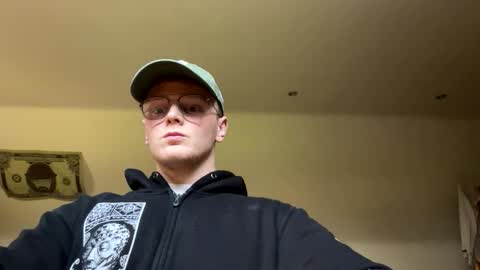 Snapshot of henrietje chatting on March 8, 2026, 2:21 pm henrietje online show from March 8, 2026, 2:21 pm