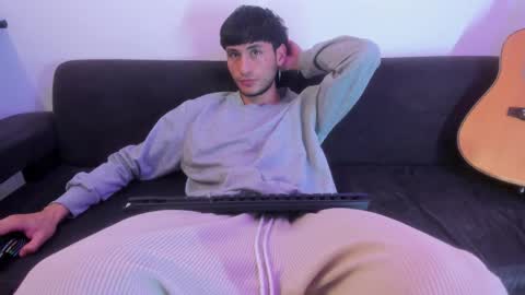 henrik_senn online show from March 18, 2026, 9:01 am