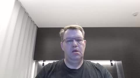 Snapshot of henrikrp1971 chatting on January 1, 2025, 9:41 pm henrikrp1971 online show from January 1, 2025, 9:41 pm